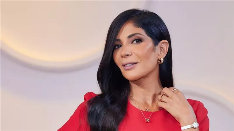 منى زكي تدعم محمد صلاح من دبي.. ماذا قالت؟