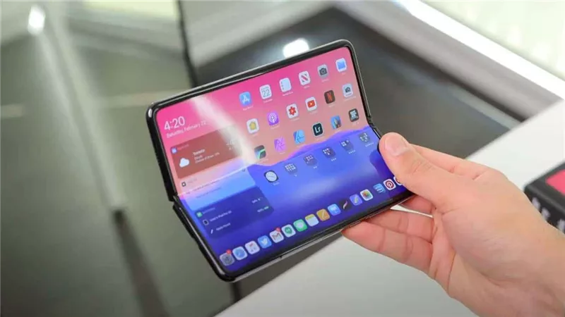 Apple تستعد للسيطرة على سوق الهواتف القابلة للطي