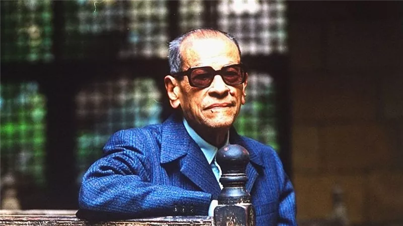 في ذكرى ميلاده.. شخصيات أيقونية في عالم «نجيب محفوظ»