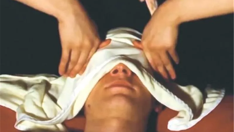 هل عمل مساج للنساء حرام؟.. دار الإفتاء ترد