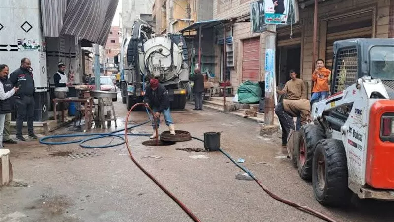 حملة لتسليك «بيارات الصرف» لمواكبة سوء الأحوال الجوية ببلطيم