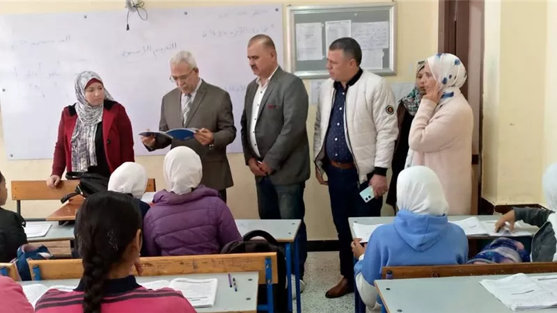 بعد واقعة الاعتداء على معلم.. وكيل تعليم الإسماعيلية يتفقد مدرسة المجاورة 