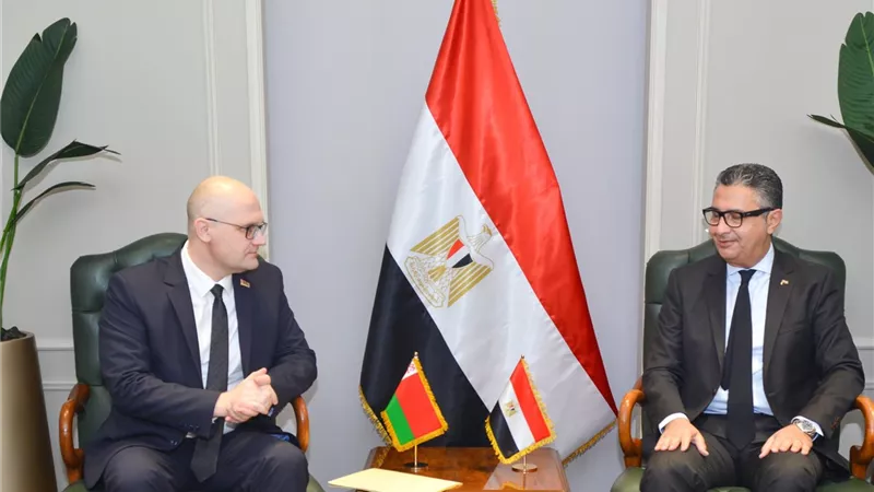 وزير التموين يبحث مع سفير بيلاروسيا بالقاهرة تعزيز التعاون