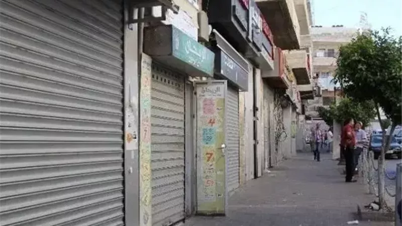 الداخلية تحرر 116 مخالفة لمحلات لم تلتزم بقرارات الغلق خلال 24 ساعة