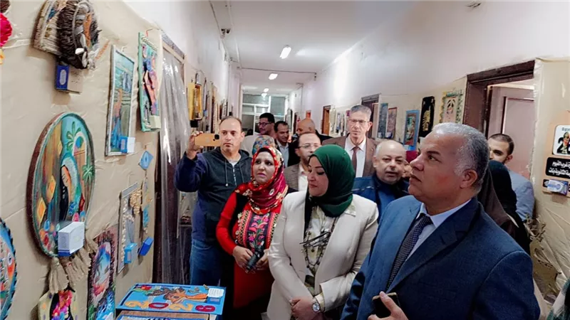 مدير «تعليم الفيوم» يفتتح معرض نتائج العام الجديد 2026