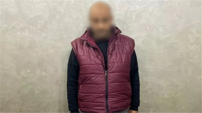 ضبط شخص يوزع كروت دعاية انتخابية لأحد المرشحين في محافظة الأقصر