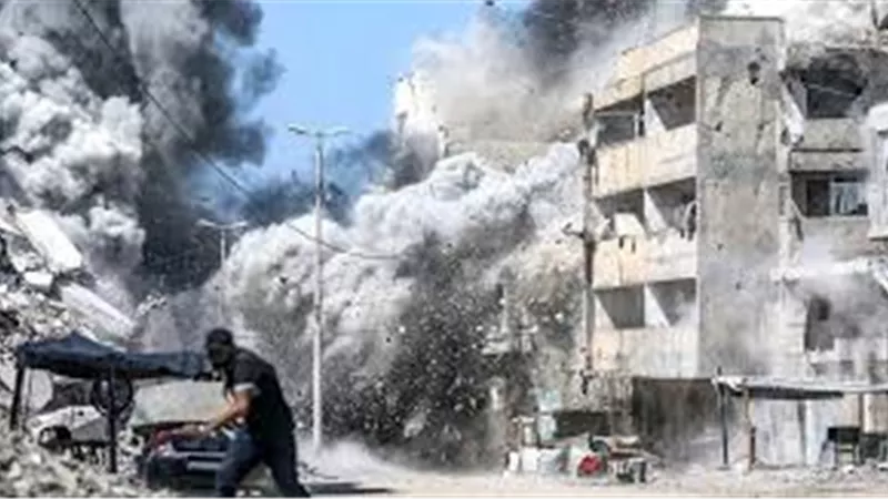 انهيار مبنى جديد قرب «كير فور» في غزة