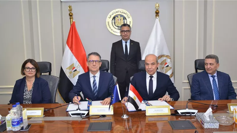  وزير التموين يشهد توقيع بروتوكول تعاون لدعم مشروعات الأمن الغذائي