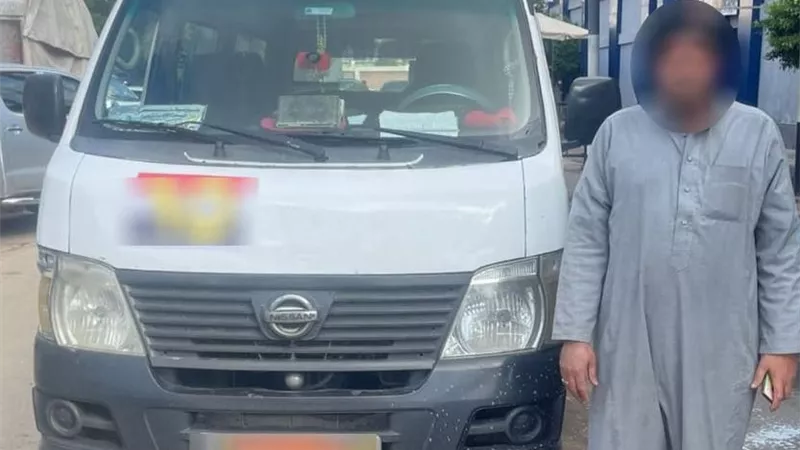 فضيحة انتخابية في البحيرة: استغلال سيارة أجرة لحشد الناخبين لصالح مرشح 