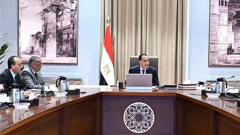 رئيس الوزراء يناقش الفرص الاستثمارية بـ«المثلث الذهبى» مع القطاع الخاص 