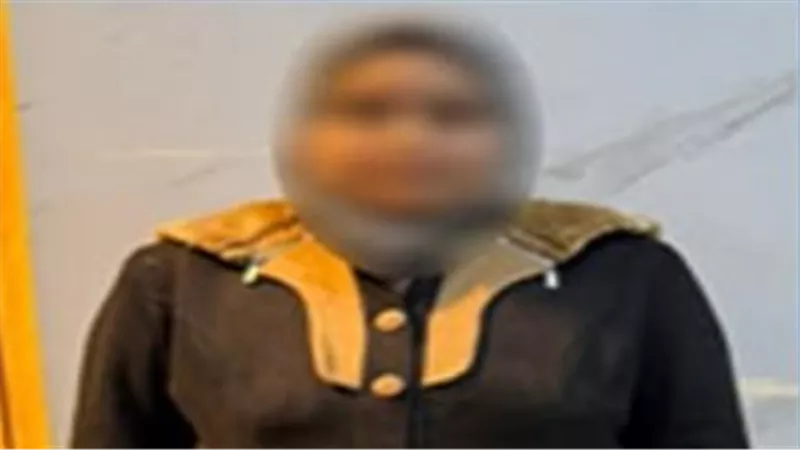 الصوت بـ200 جنيه..  ضبط سيدة لتوزيعها رشاوي على الناخبين بالبحيرة 