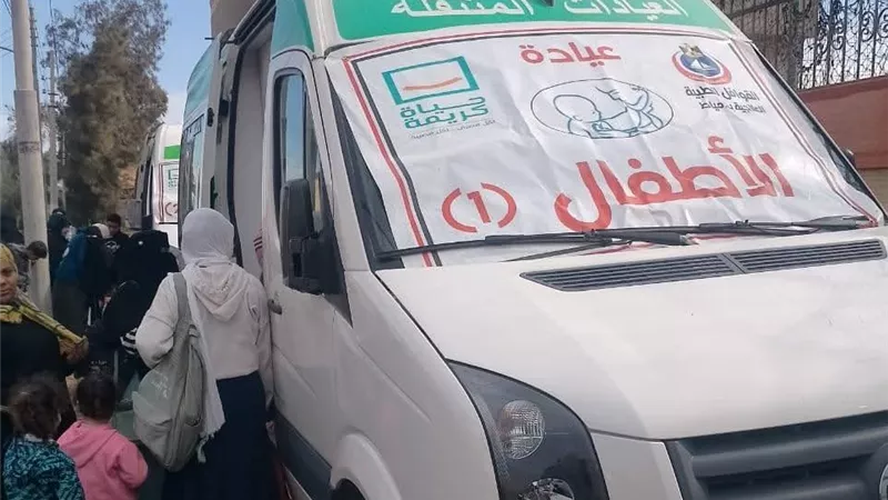 «صحة دمياط»: تردد 1101 مواطن على القافلة الطبية المجانية بـ«كفور الغاب»