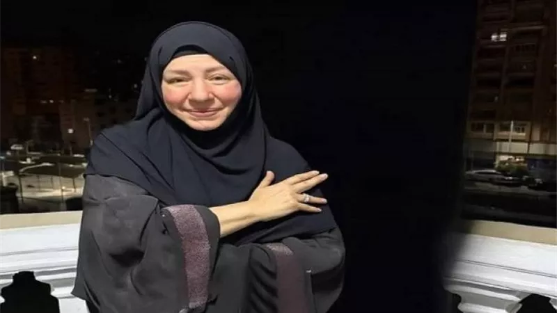 أشرف زكى: عبلة كامل بصحة جيدة وغيابها الفني قرار شخصي|فيديو