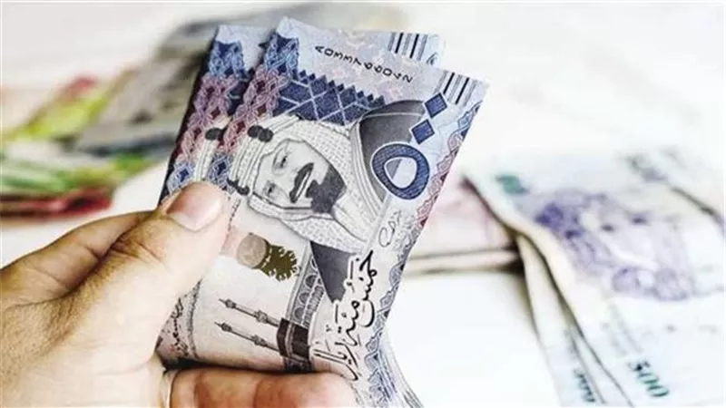 الريال السعودي يواصل التراجع أمام الجنيه المصري.. انخفاض جديد بنحو قرشين 