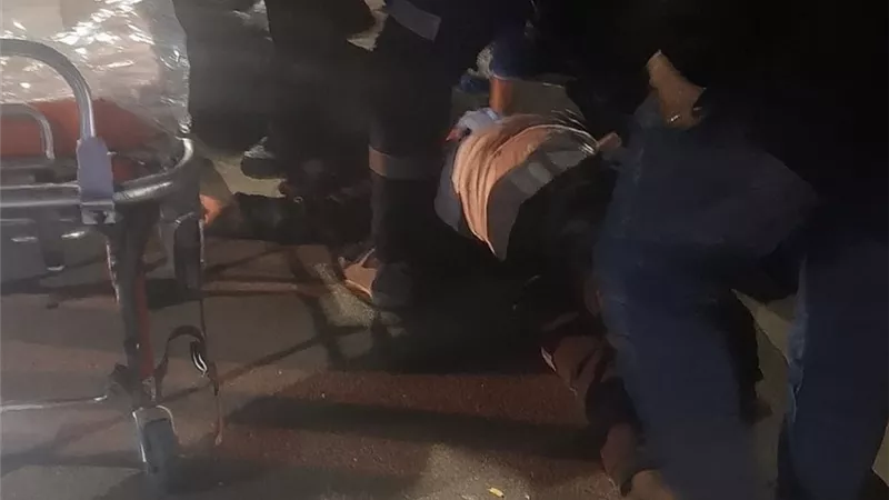 إصابة شابين في حادث انقلاب دراجة نارية بالمحلة الكبرى