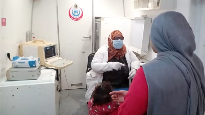 قافلة طبية توفر خدمات مجانية لأهالي قرية بني عفان ببني سويف