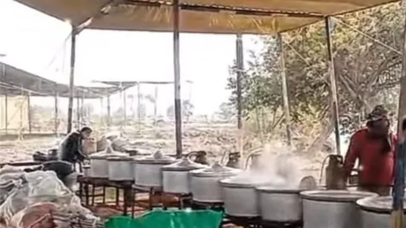 رد الجميل ينتقل من الصندوق إلى الطعام.. برلماني يُجهز وليمة لأهالي دائرته