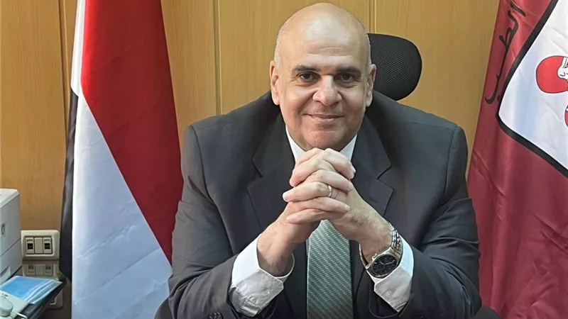 طب قصر العيني تطلق قافلتين مجهزتين بالقاهرة والجيزة