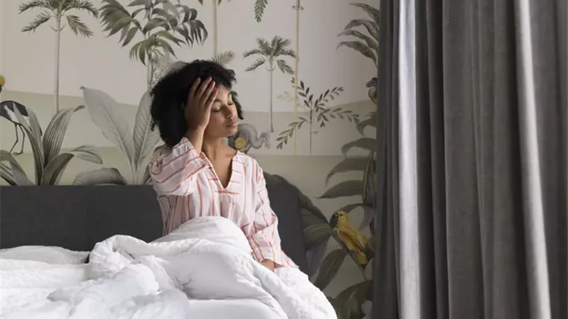 5 أسباب تجعلك تشعر بالدوار عند الاستيقاظ.. تعرف عليها