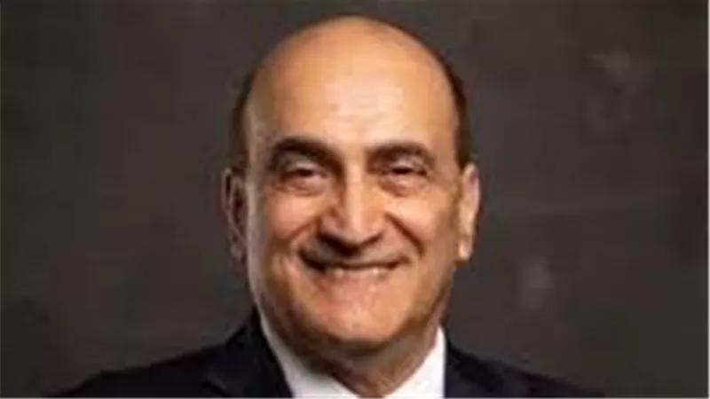 مستشار ترامب السابق يبرز تصنيف 