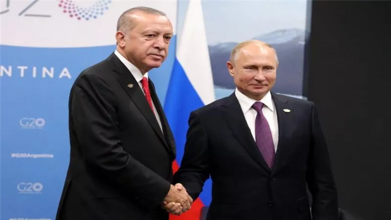أردوغان يحث بوتين على هدنة تستثني الموانئ ومنشآت الطاقة من دائرة الصراع