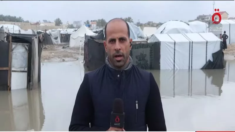 أبو كويك: انهيار خيام ومبان في غزة يودي بحياة 13 شخصا| فيديو