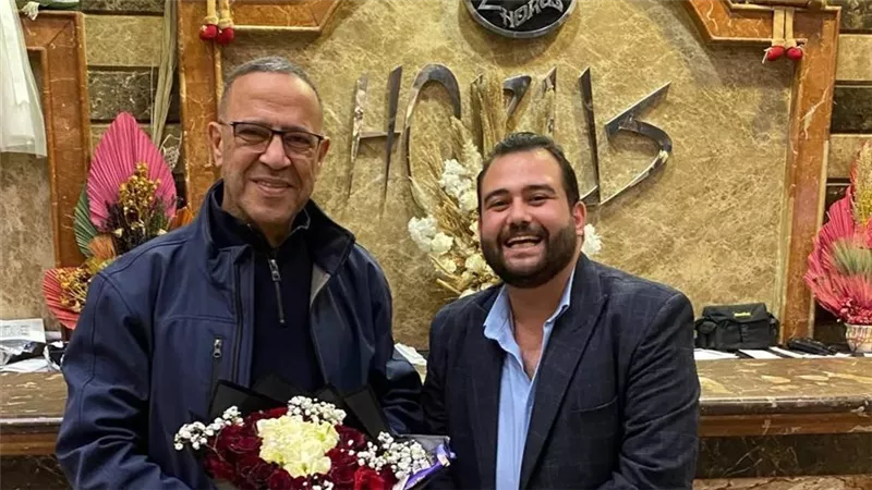 أشرف عبد الباقي يصل المنيا للمشاركة في المهرجان الدولي للمسرح