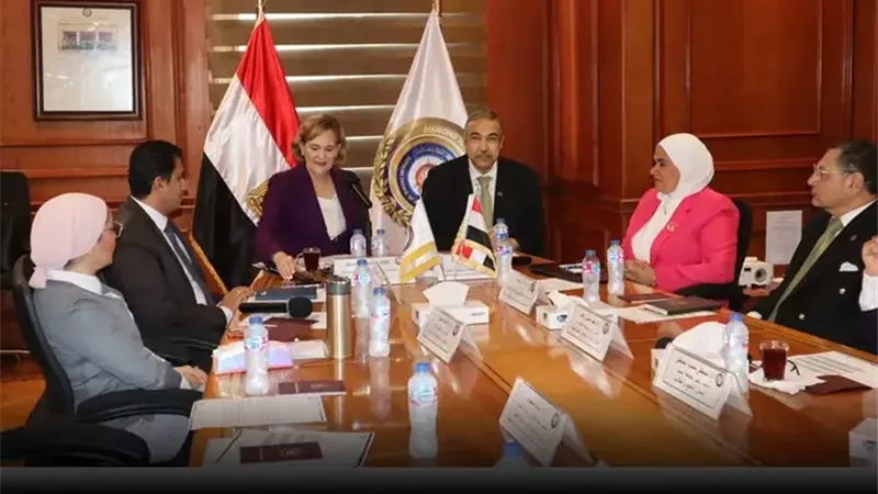  الأعلى للجامعات يناقش التحديات القانونية والتنظيمية في نقل التكنولوجيا
