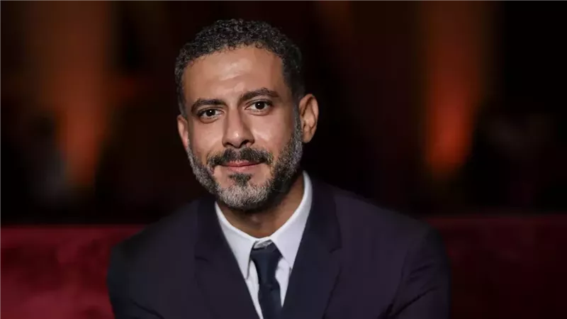 بعد تعديل السيناريو.. محمد فراج يبدأ تصوير مسلسل «أب ولكن» غدا | خاص