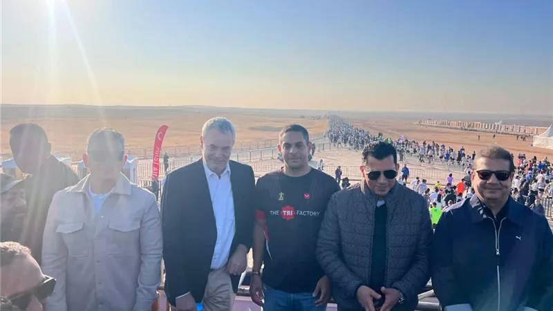 وزير الرياضة يطلق نصف ماراثون الأهرامات 2025 بمشاركة 120 دولة 