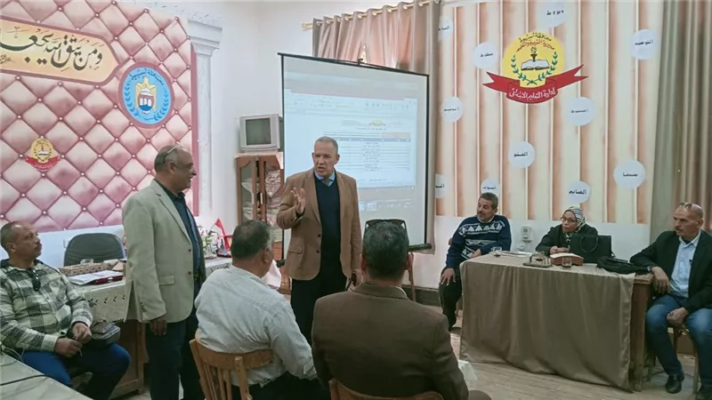 وكيل تعليم أسيوط يترأس ورشة عمل مسؤولى البرامج العلاجية للطلاب الضعاف 