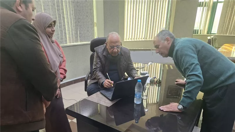 وزير الكهرباء يتفقد قطاع شبكات المدن الجديدة بمدينة العاشر من رمضان