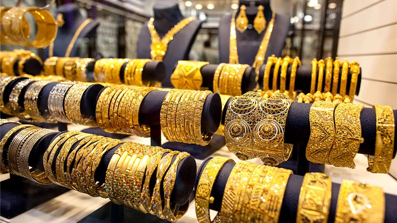 الذهب في أعلى مستوياته منذ شهرين.. هل يكسر عيار 21 حاجز 6000 جنيه؟