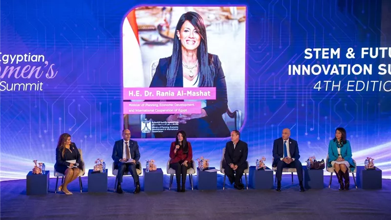100 متحدث و6 آلاف مشارك يناقشون مستقبل STEM في قمة المرأة المصرية