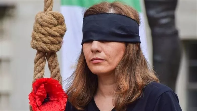 قتلت زوجها.. الإفراج عن إيرانية بعد إلغاء حكم الإعدام بحقها