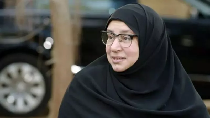 «حياتي مغلقة».. رد ناري من عبلة كامل بشأن شائعات تدهور صحتها| فيديو