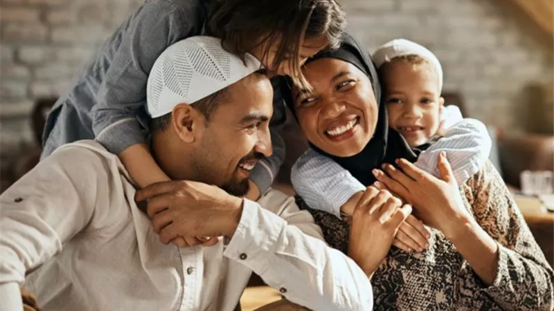 باحث يُثير الجدل: «لو جوزك امتنع عن دفع النفقة احرميه من رؤية عياله»