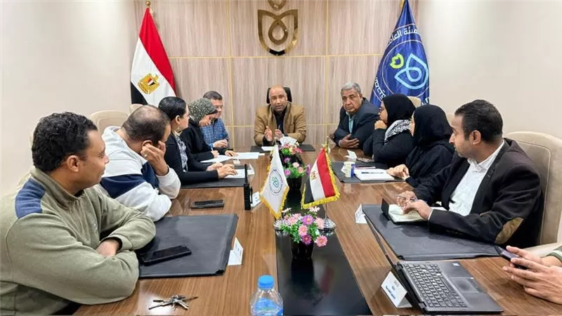اجتماع دوري لقيادات الرعاية الصحية في الأقصر لمتابعة مؤشرات الأداء الطبي 