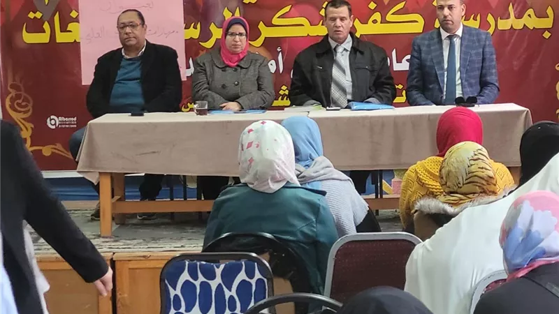 جامعة بنها تنظم ورشة عمل لرفع كفاءة المعلمين بمدرسة كفر شكر الرسمية للغات