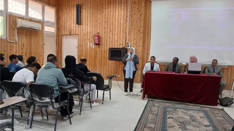 بالتعاون مع 