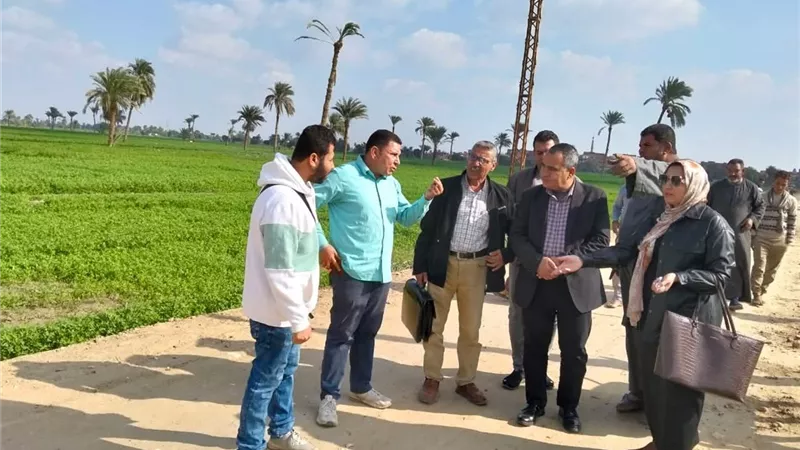 الوحدة المحلية لإهناسيا تعزز جهودها لتحسين الخدمات ومكافحة التعديات