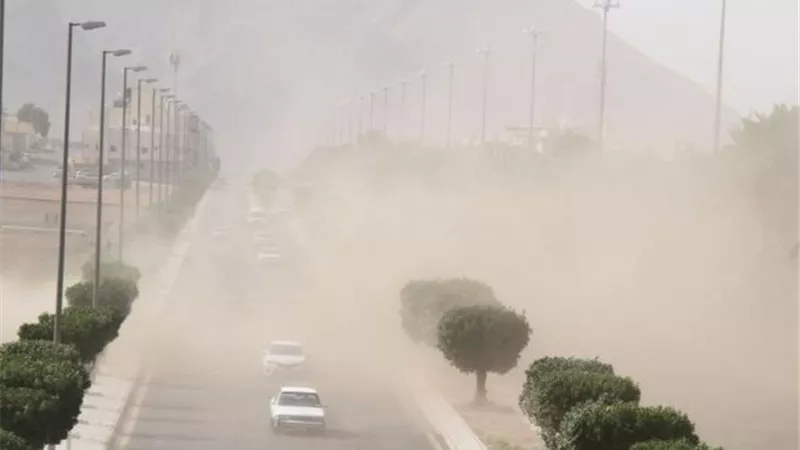الأرصاد السعودية تحذر من الساعات القادمة على الرياض وبعض المناطق