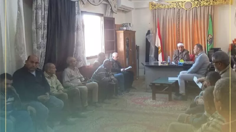 «أوقاف الفيوم» تعقد اجتماعًا لتطوير الأداء الإداري ورفع كفاءة العمل