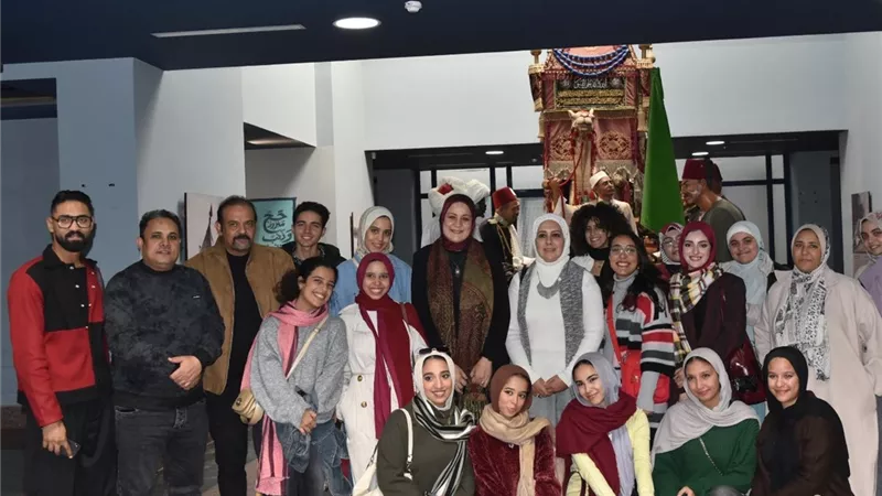  طلاب المعهد العالي للفنون بأكتوبر في زيارة لـ«متحف الفنون الشعبية»