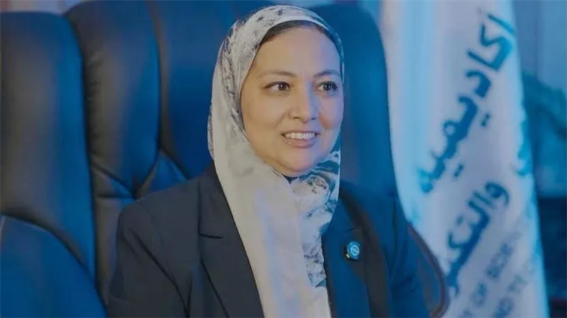 عبدالصادق: قرار التجديد للدكتورة جينا الفقي تتويج لمسيرتها العلمية 