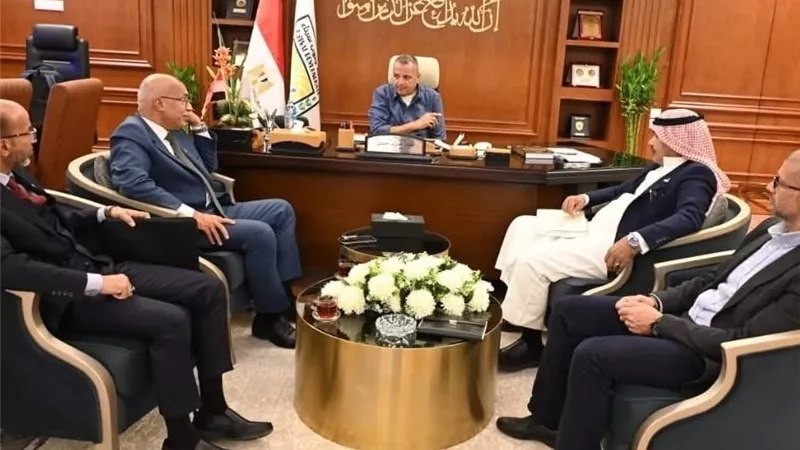 محافظ جنوب سيناء يناقش مع نواب مجلس الشيوخ أولويات المرحلة المقبلة 
