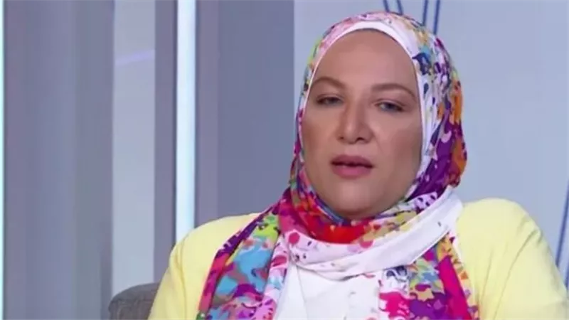 هند سعيد صالح ناعية شقيقة عادل إمام.. 