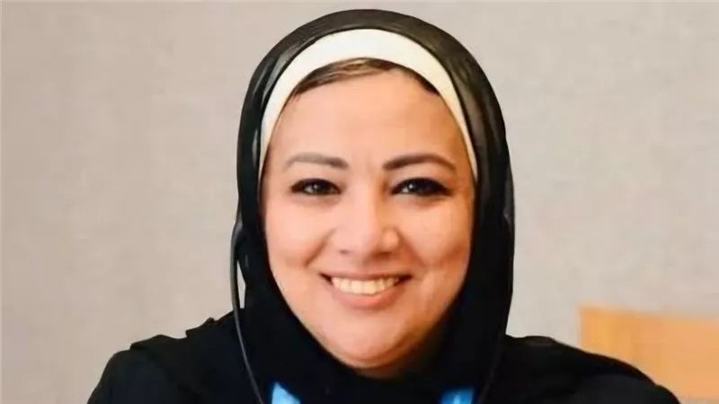 رئيس جامعة طنطا يهنئ جينا الفقي بتجديد تكليفها رئيسا لأكاديمية البحث 