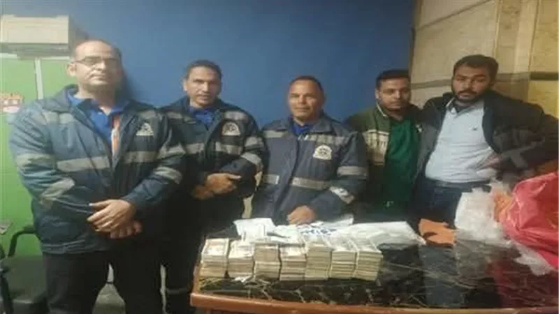 أمانة رجال الإسعاف ببني سويف.. أعادا مبلغًا كبيرًا عثرا عليه بحادث