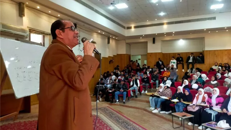محافظ الوادي الجديد: انطلاق القوافل التعليمية المجانية للثانوية والإعدادية